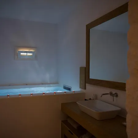 Elit Mykonos *