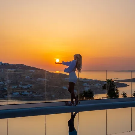 Elit Mykonos Aparthotel 4*